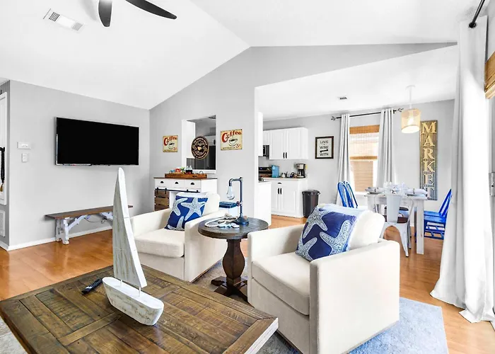 Holiday home Rekendell Retreat Minutes To Beaches And Downtown Pensacola