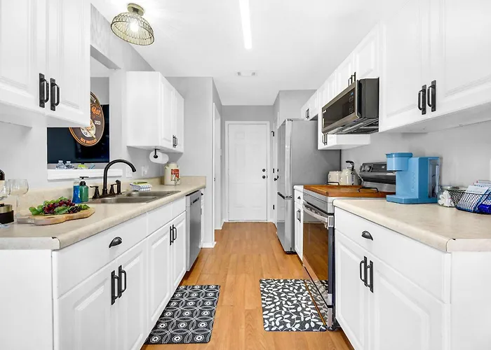 Holiday home Rekendell Retreat Minutes To Beaches And Downtown Pensacola