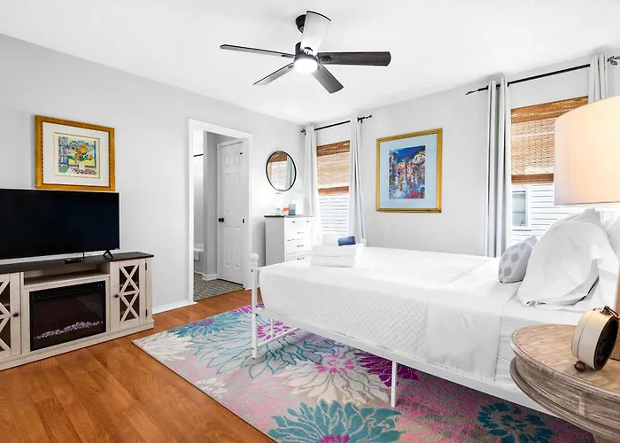 Holiday home Rekendell Retreat Minutes To Beaches And Downtown *