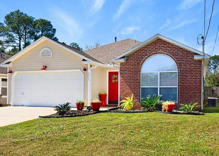 Holiday home Rekendell Retreat Minutes To Beaches And Downtown
