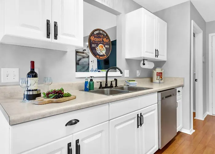 Rekendell Retreat Minutes To Beaches And Downtown Pensacola