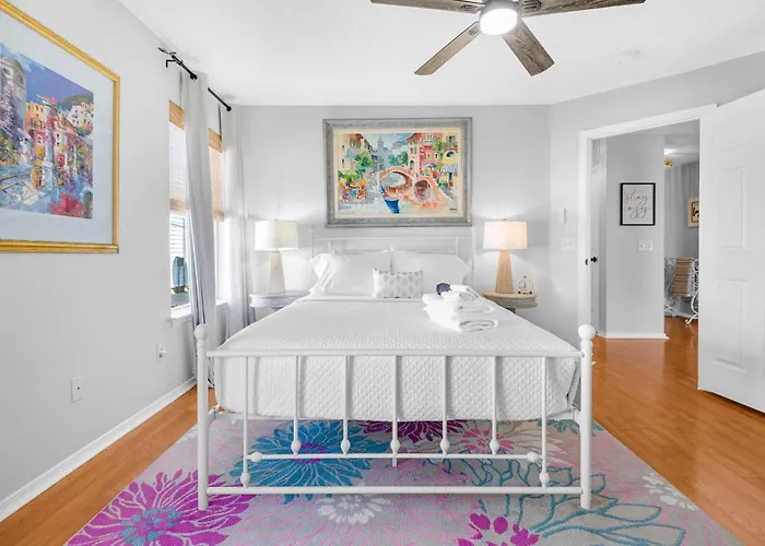 Rekendell Retreat Minutes To Beaches And Downtown Holiday home *