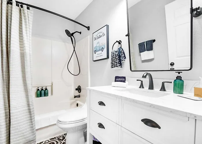 Rekendell Retreat Minutes To Beaches And Downtown Holiday home *