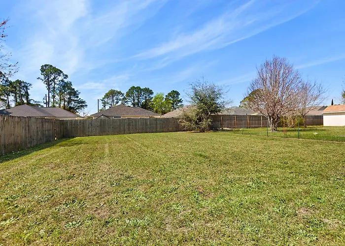 Holiday home Rekendell Retreat Minutes To Beaches And Downtown Pensacola